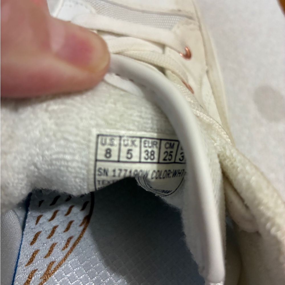 Easy Spirit Beige Mesh Slip-On Sandals - Picture 6 of 9